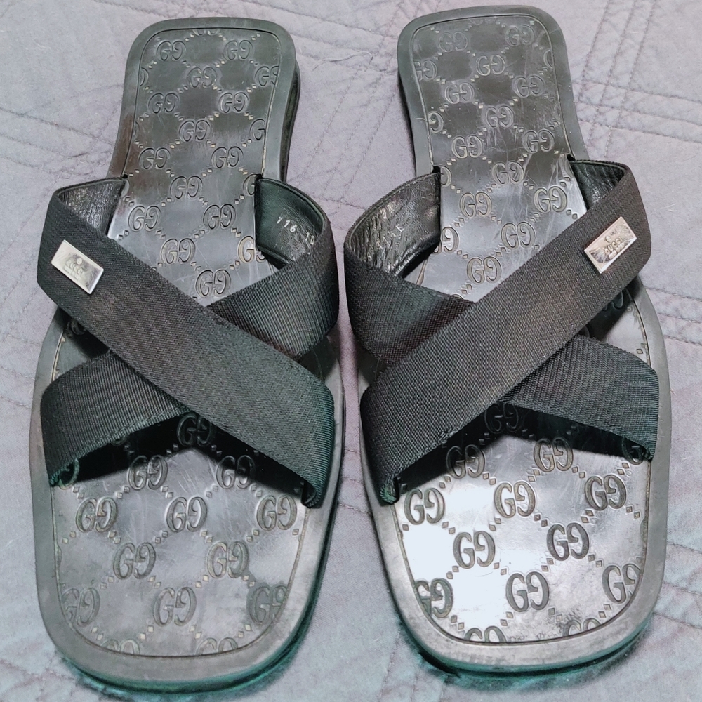 Gucci Black Sandals with Logo Pattern